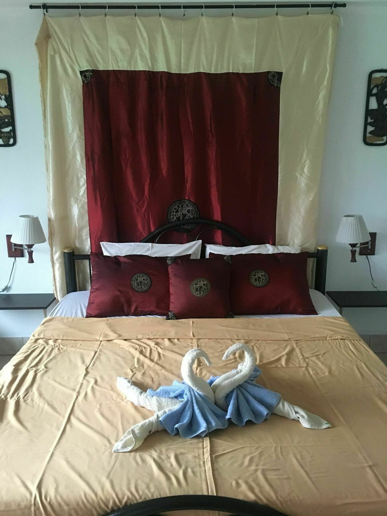 Bellmans Restaurant & Guesthouse Karon Dış mekan fotoğraf