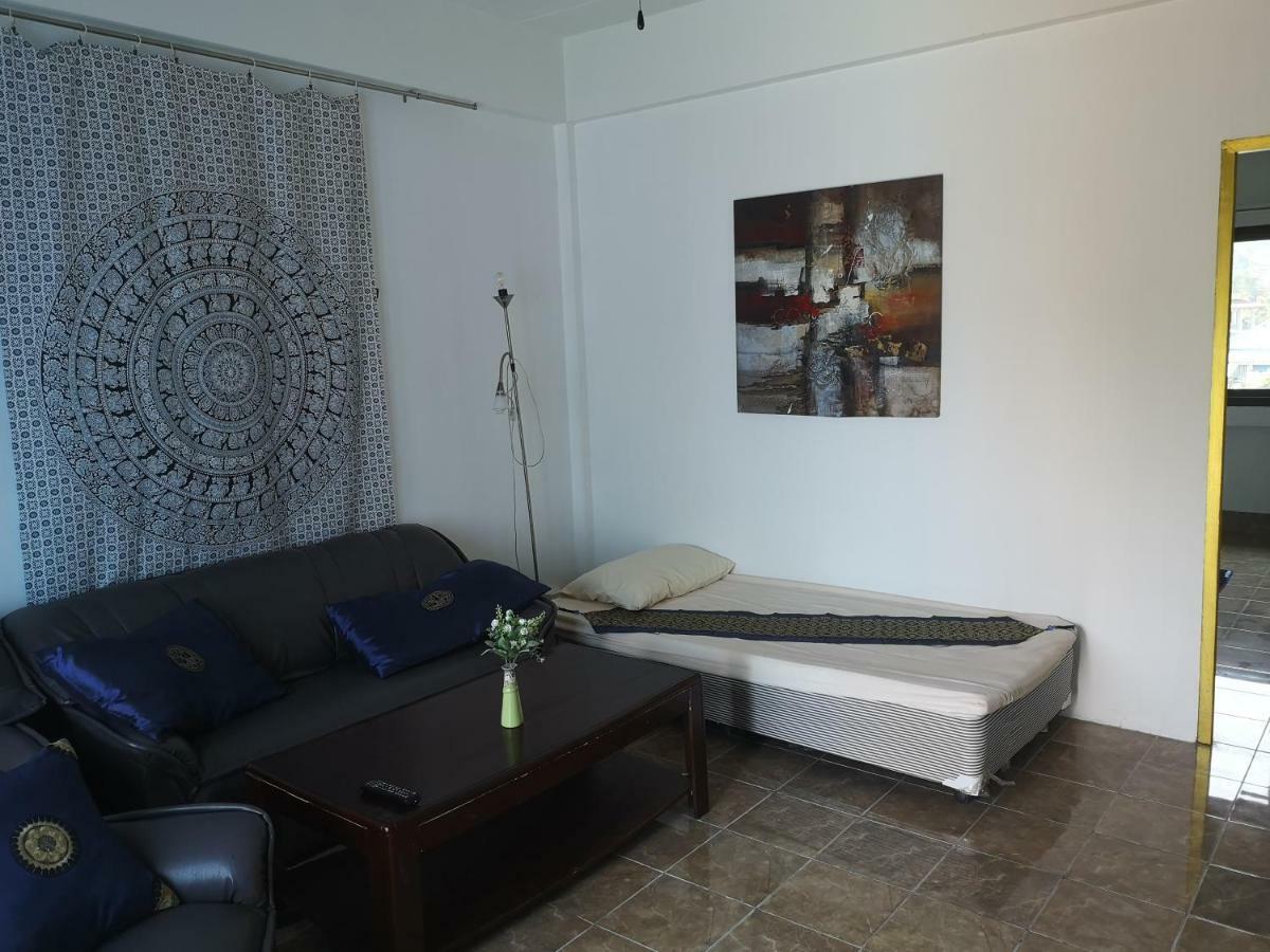 Bellmans Restaurant & Guesthouse Karon Dış mekan fotoğraf
